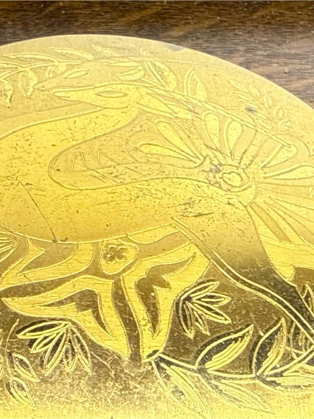 VTG Elgin American Gold Brass Tone Flower Jumping Gazelle Etched Mirror Compact